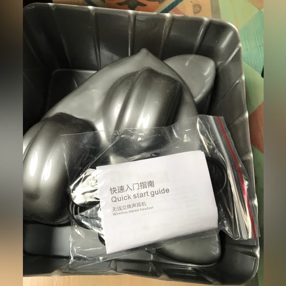 Wireless Cat Ear Headphones with Microphone - Picture 9 of 16